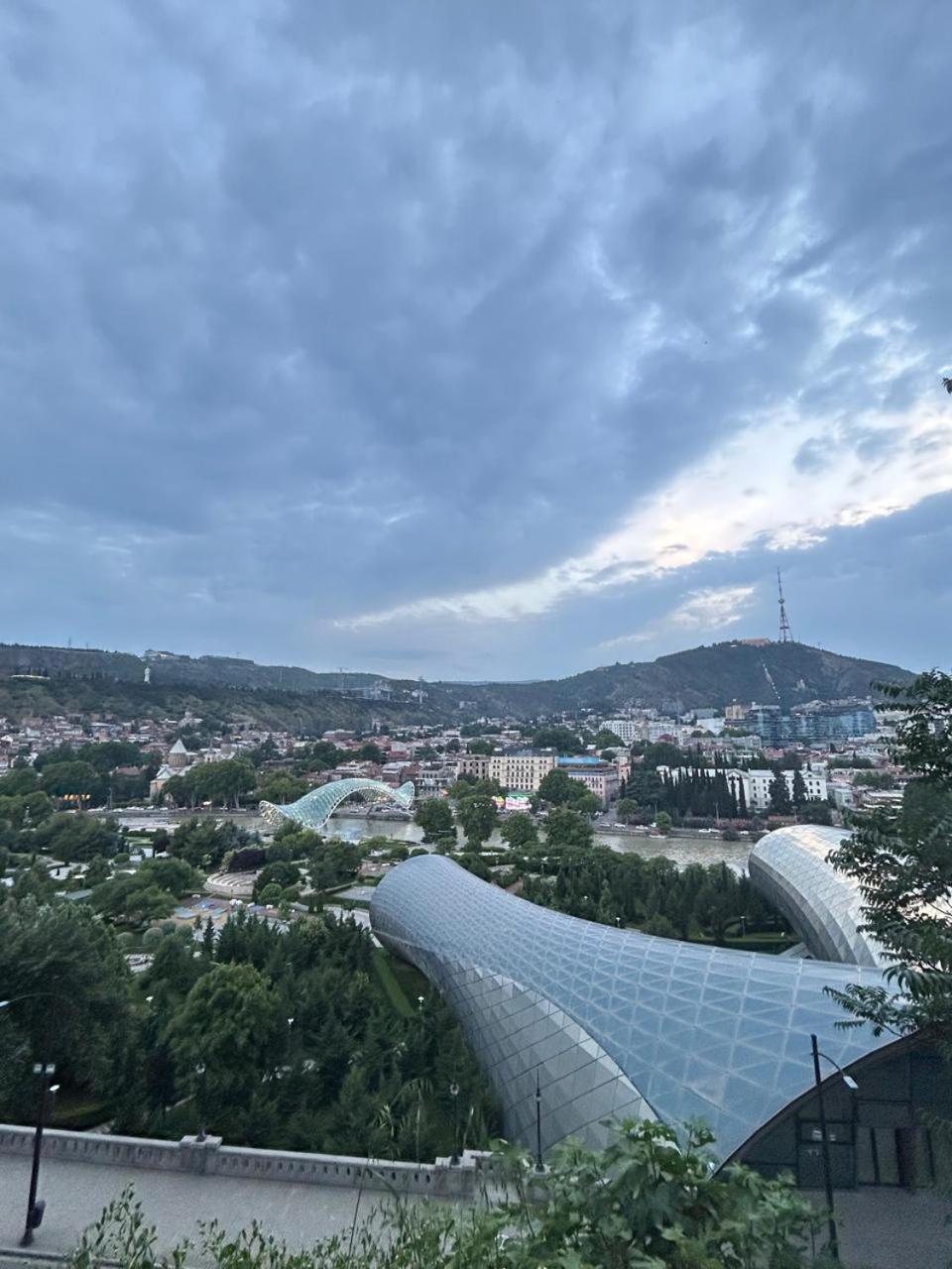 Tbilisi Center Hotel Екстериор снимка