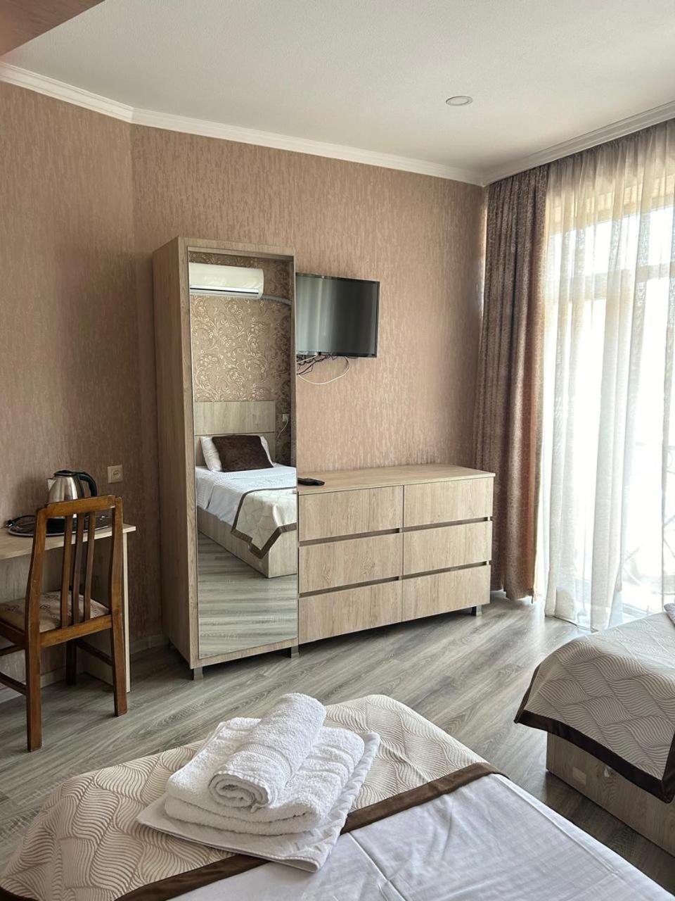 Tbilisi Center Hotel Екстериор снимка